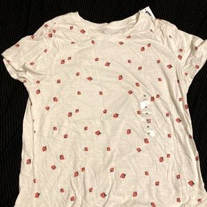 Old Navy strawberry t shirt, NWT, size M